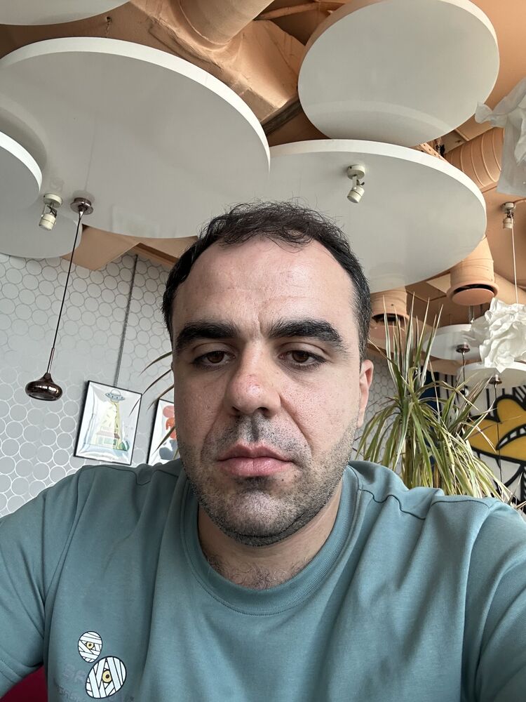  44811453  , 31 ,    