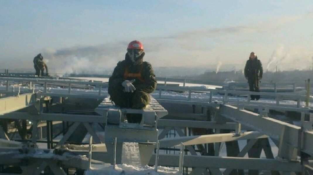  18952463   , 44 ,    -