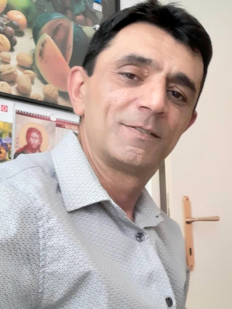 24127813  Goran, 54 ,    Kleinwarasdorf