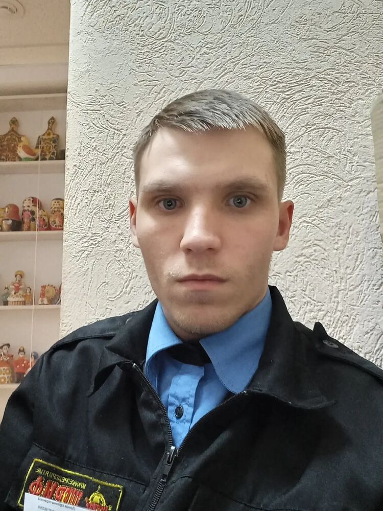  46761733  , 26 ,    