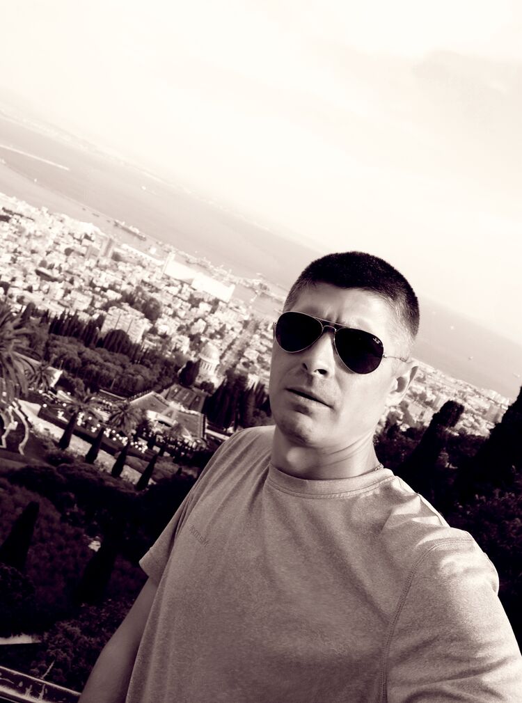  ,   Alex, 39 ,   ,   