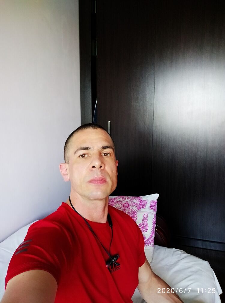  20985453  Vitaliy, 45 ,    