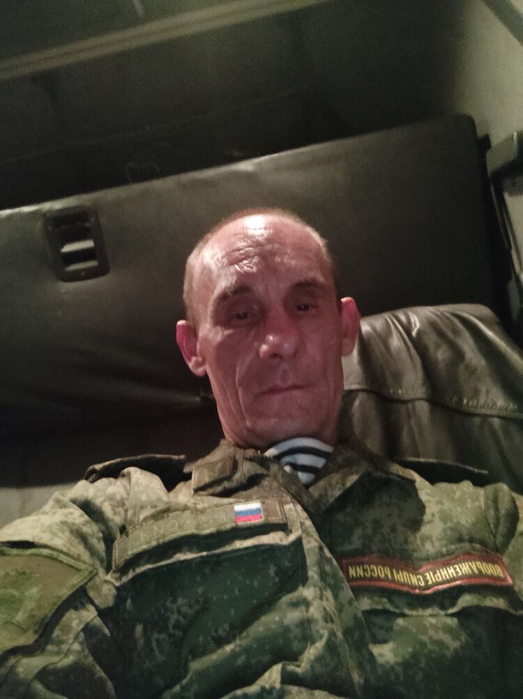  46446313  , 54 ,    