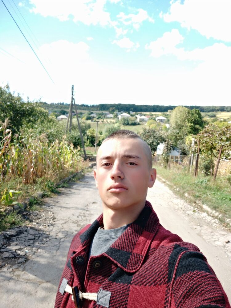  15151743  Valentin, 30 ,    