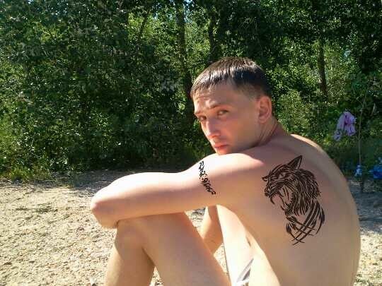  4402353  Evgenii, 31 ,    