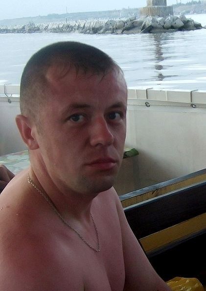  8372013  Darkwoods, 44 ,    