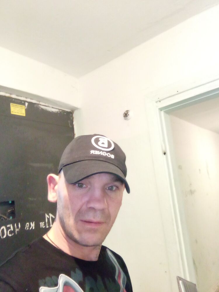  48997733  , 40 ,    