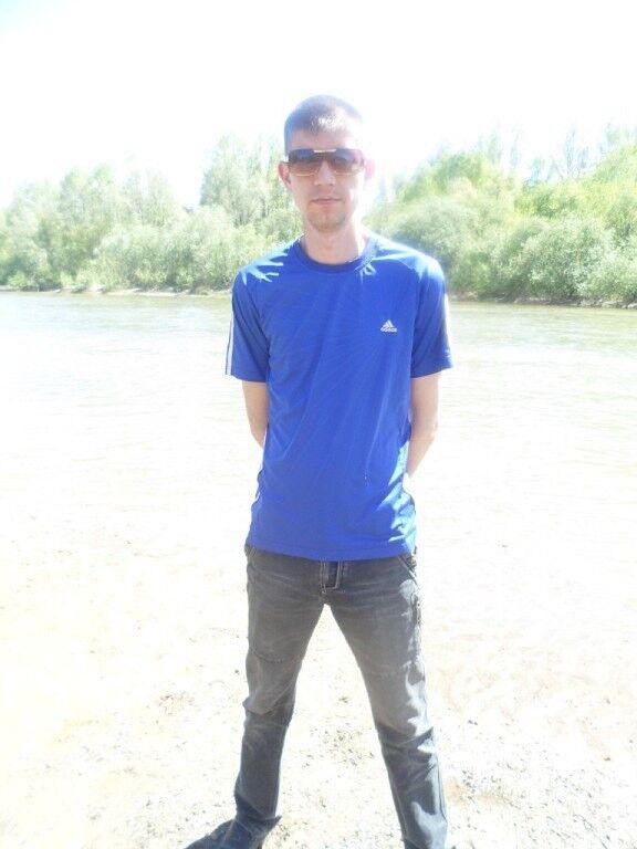  ,   Denis, 38 ,   
