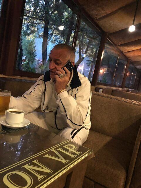  ,   Artur, 54 ,   ,   