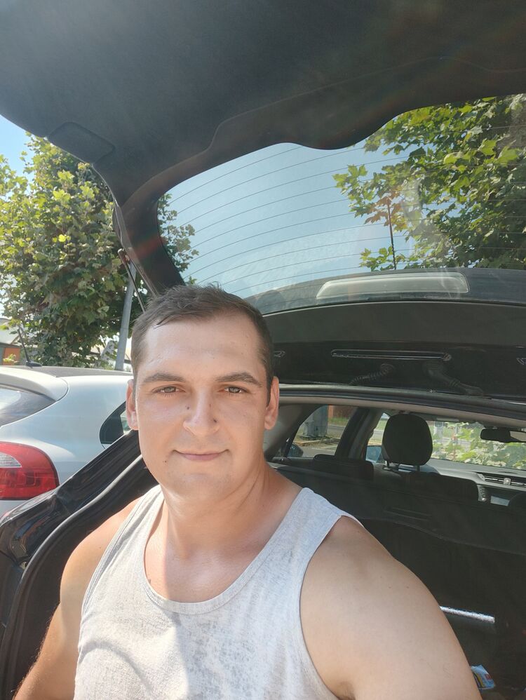  ,   Evgheni, 28 ,   ,   