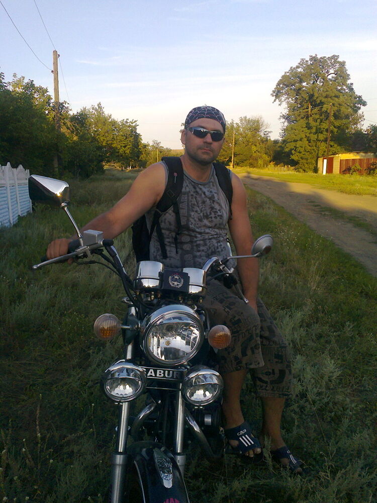  4675593  Aleksandr, 51 ,    