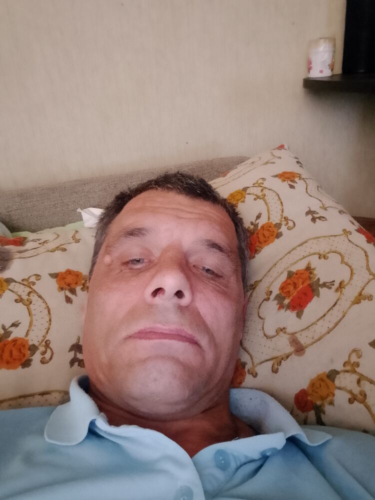  53280043  Vladimir, 46 ,    