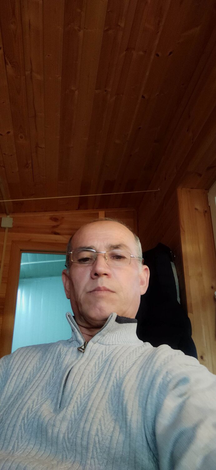  43322253  , 52 ,    