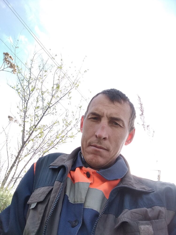  40575403  Fedor, 40 ,    