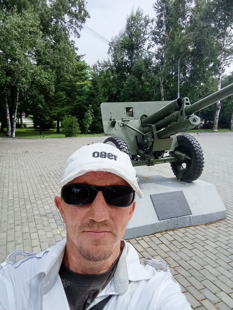  ,   Petr, 47 ,   ,   , c , 