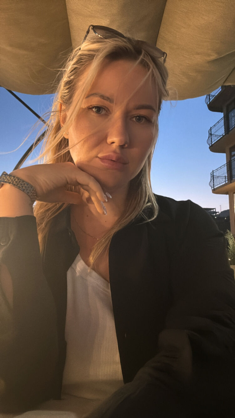  53957903  Ksenia, 32 ,    