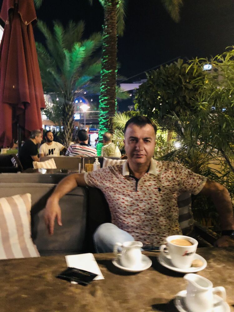  ,   Emir, 44 ,   ,   