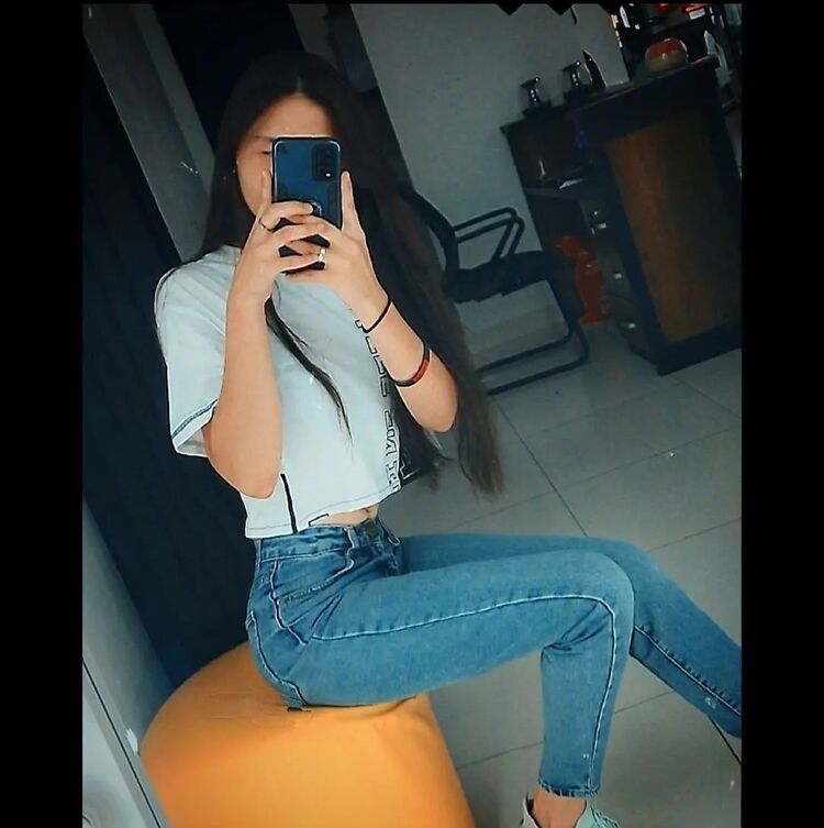  ,   Karin, 21 ,   ,   