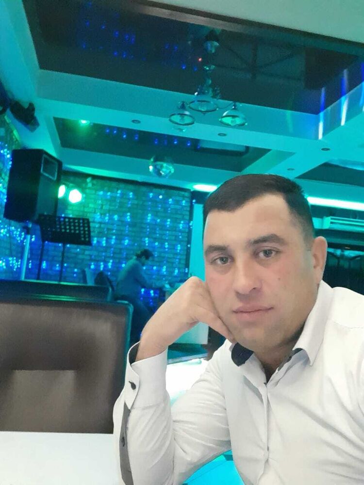  28079663  Mexman, 46 ,    