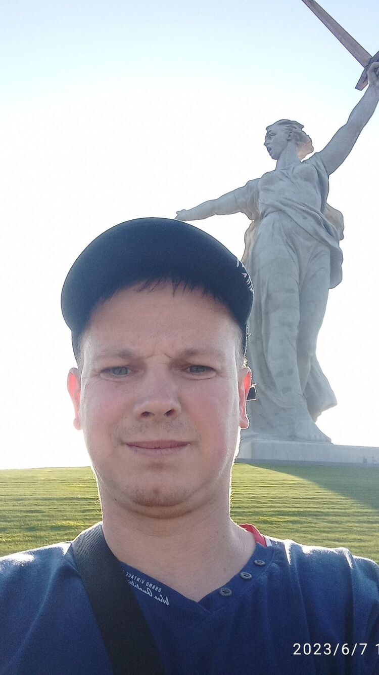  36058743  Vasily, 36 ,    