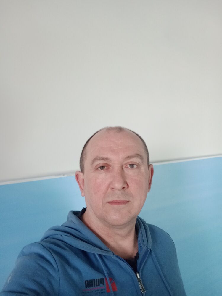  42130183  , 49 ,    