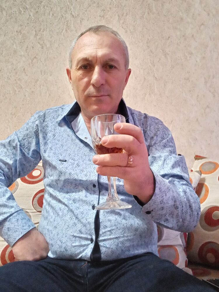  32565993  , 51 ,    