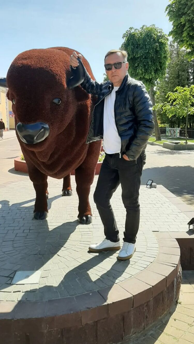  52931203  SERGEI, 55 ,    