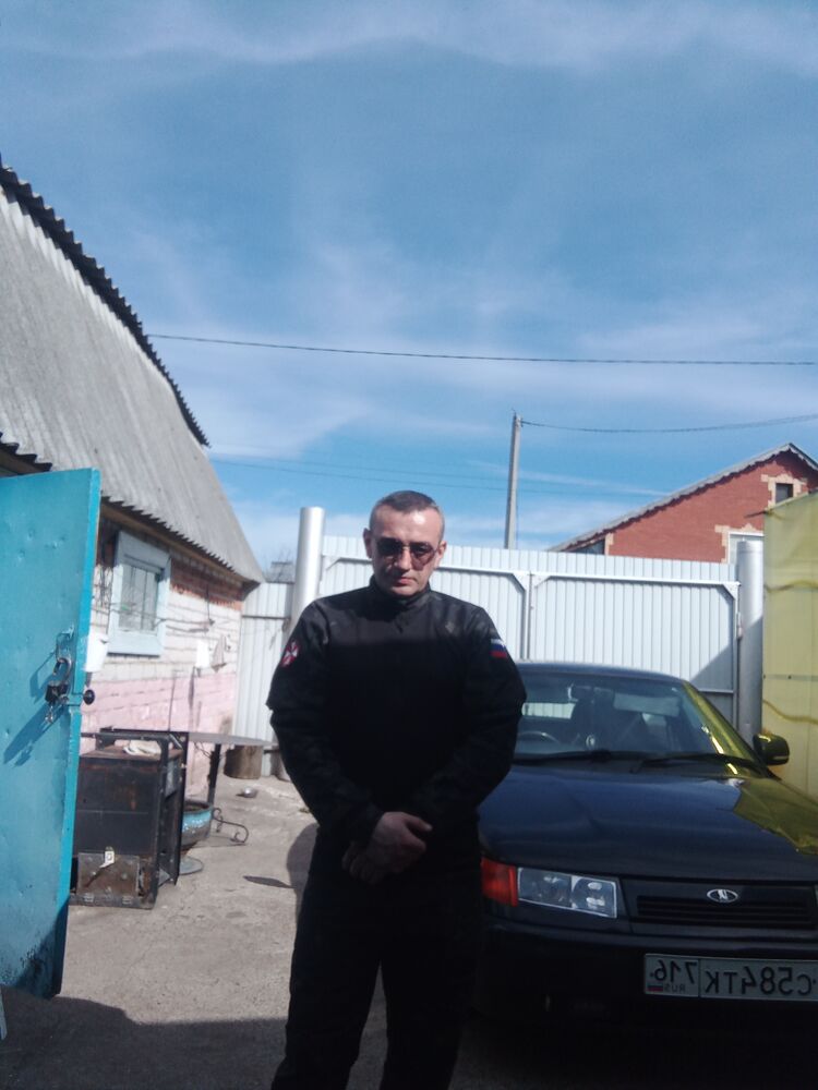  53114193  Albert, 40 ,    