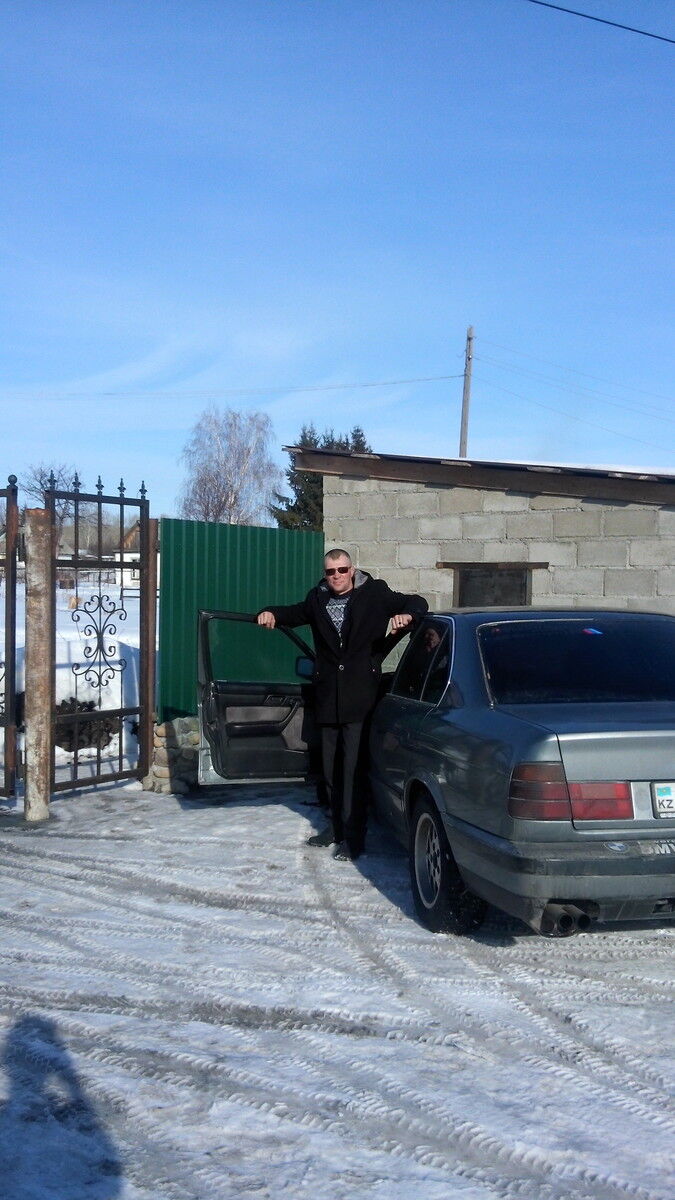  8908483  Sasha, 46 ,    -