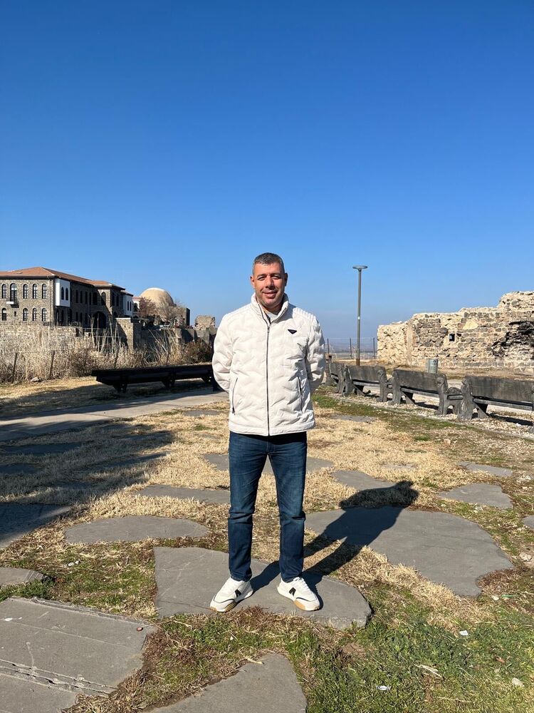  ,   Remzi, 43 ,   ,   