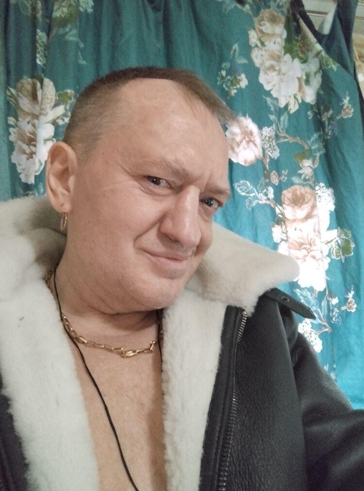  42782673  , 45 ,    