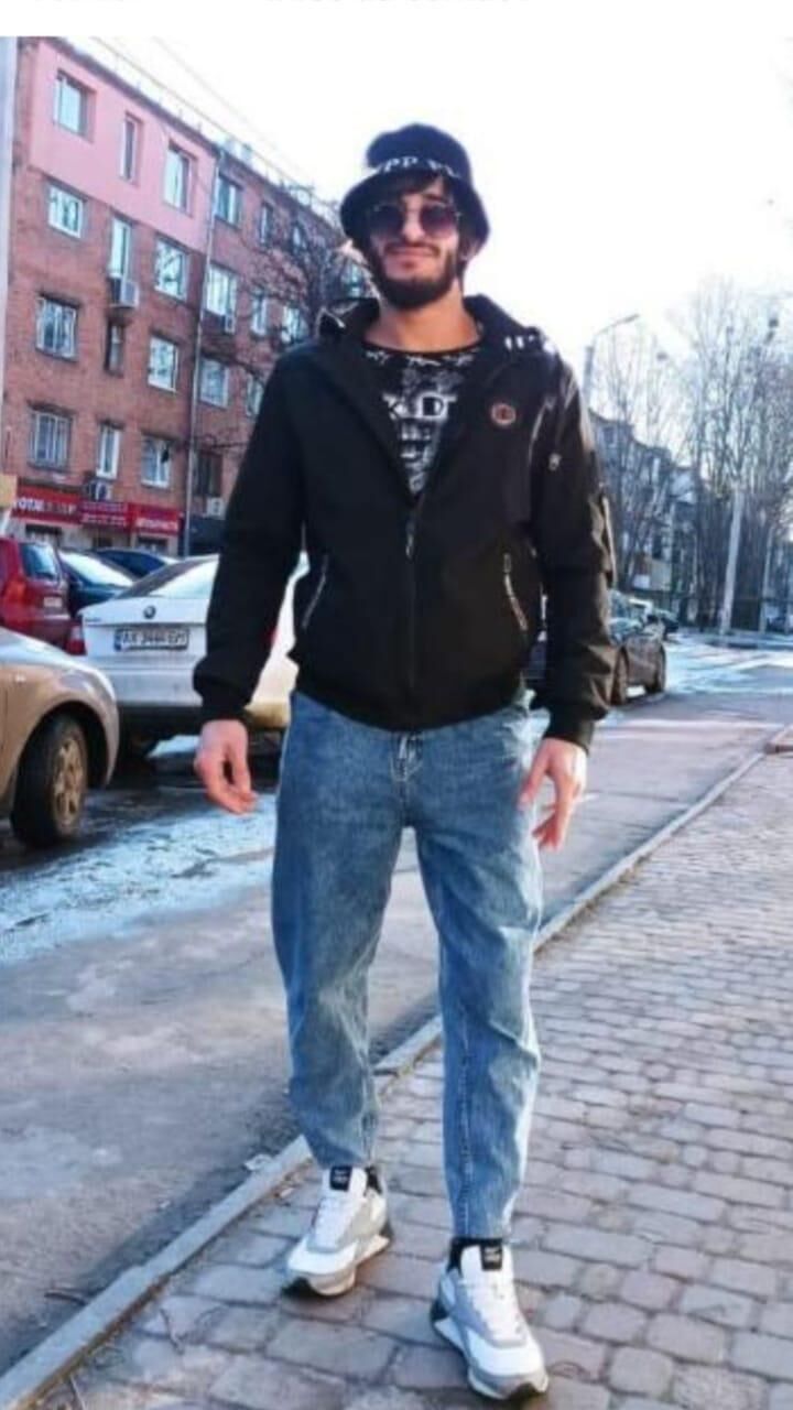  43994283  , 34 ,    