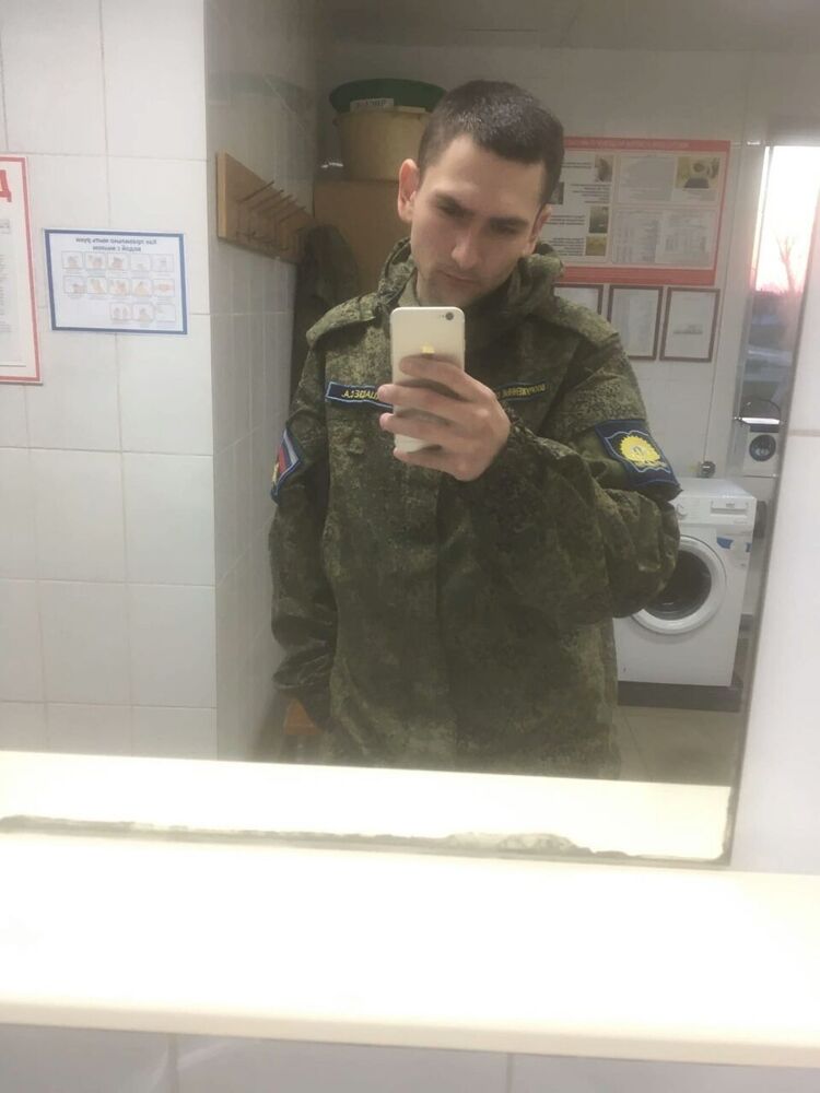  27664763  Seryozha, 24 ,    