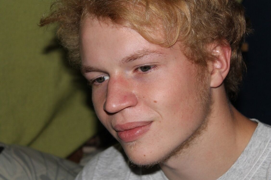  -,   , 25 ,   