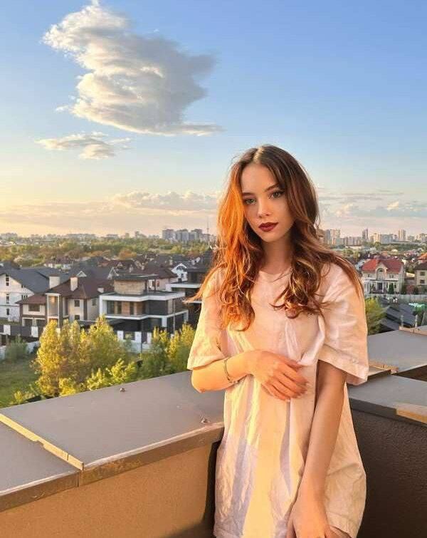  38236713  Vika, 28 ,    