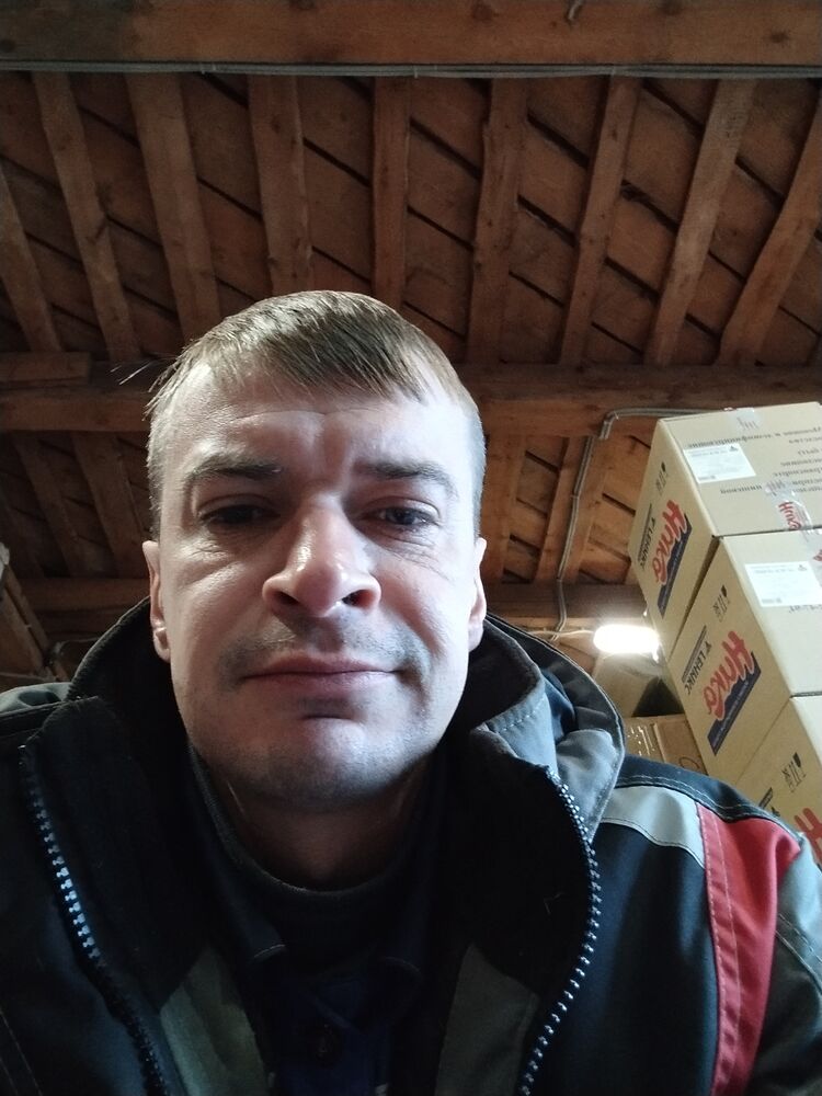  46868103  , 44 ,     