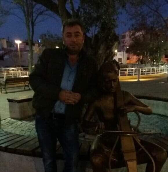  52523483  Oktay, 50 ,    