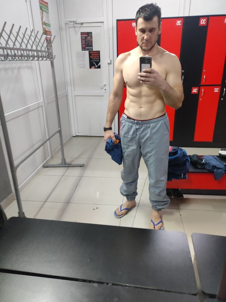  52986323  , 35 ,    