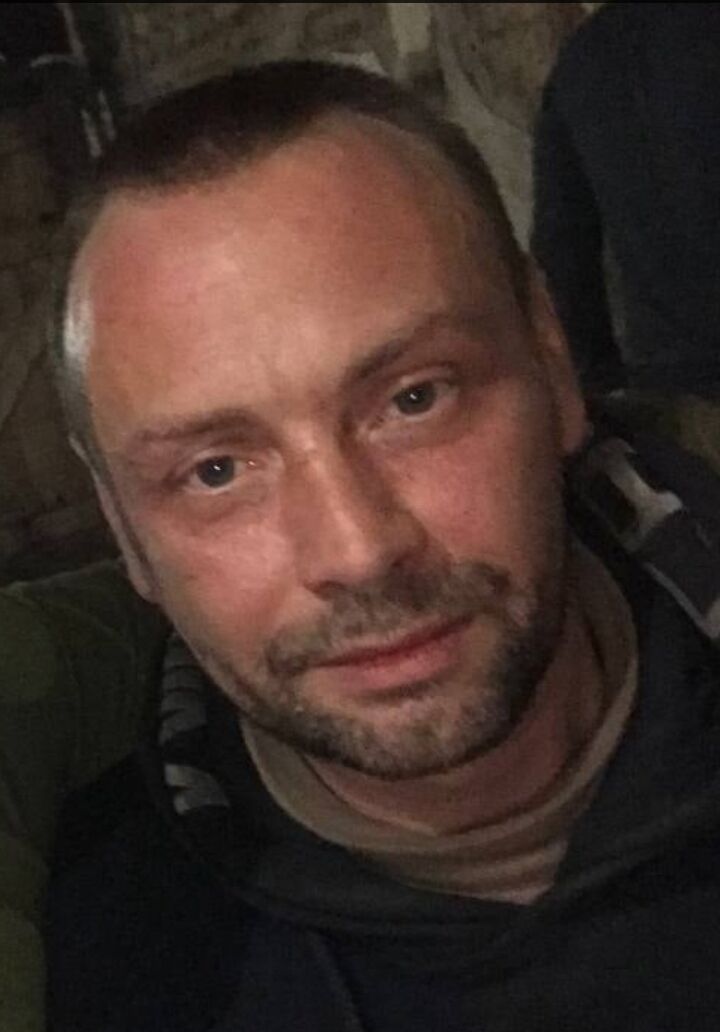  ,   Alex, 40 ,   ,   , c , 