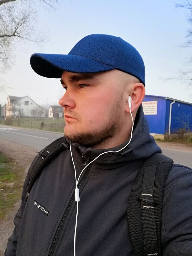  ,   Igor, 32 ,   ,   , c 