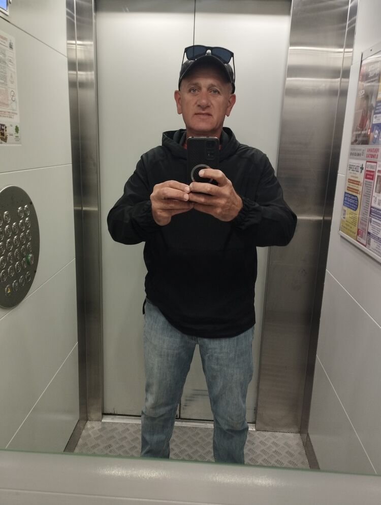  52251333  , 32 ,    --