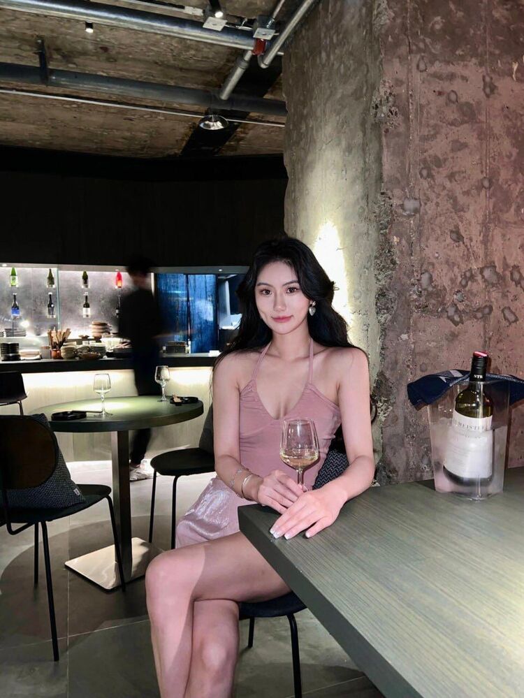 ���������� ������, ���� ������� Emi, 32 ����, ������������ ��� ������, ����� � ���������