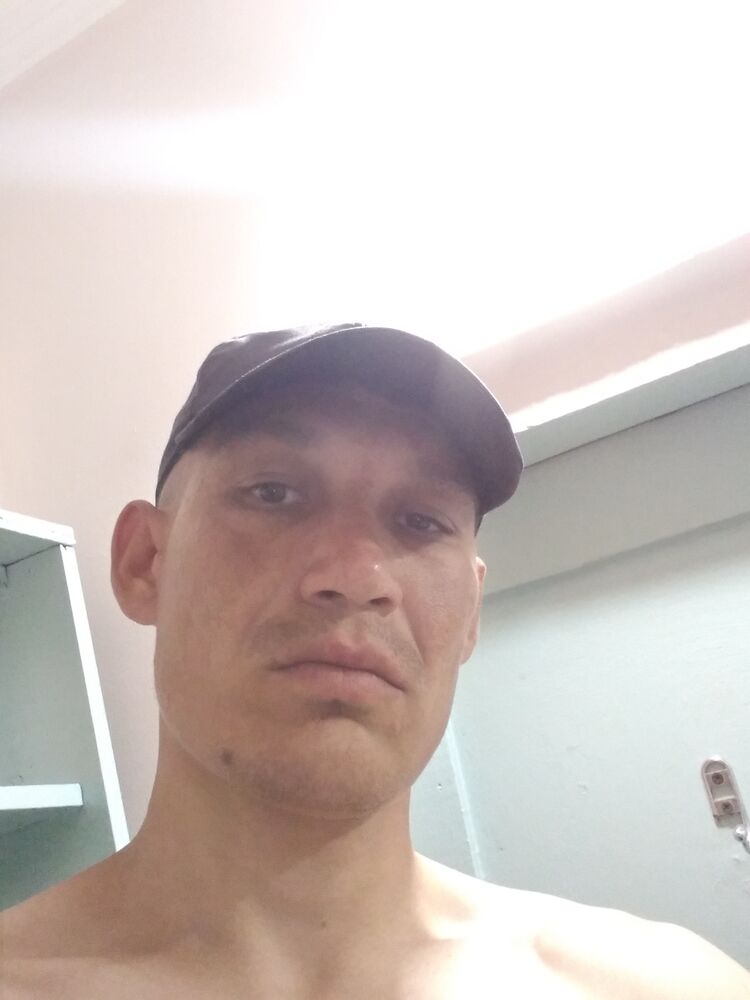  34832343  Eza , 30 ,    
