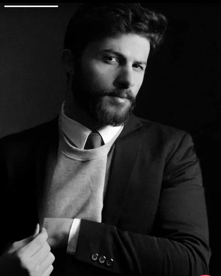  ,   Ali, 26 ,   ,   
