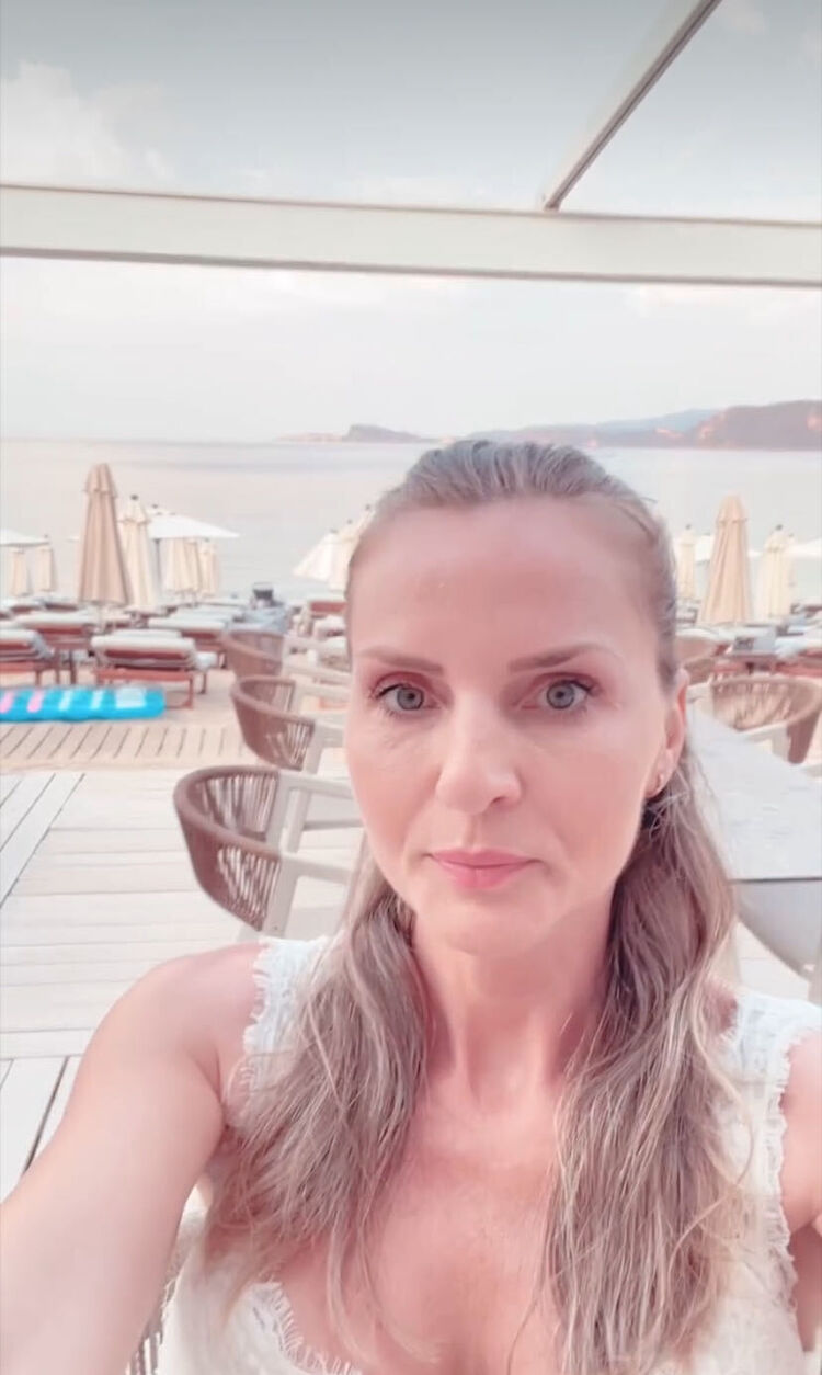 44759783  Alexandra, 40 ,    Charenton-Le-Pont