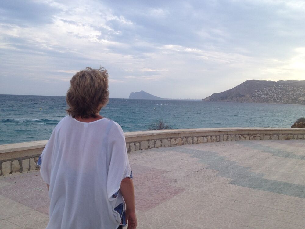  10420363  Cvetlana, 54 ,    