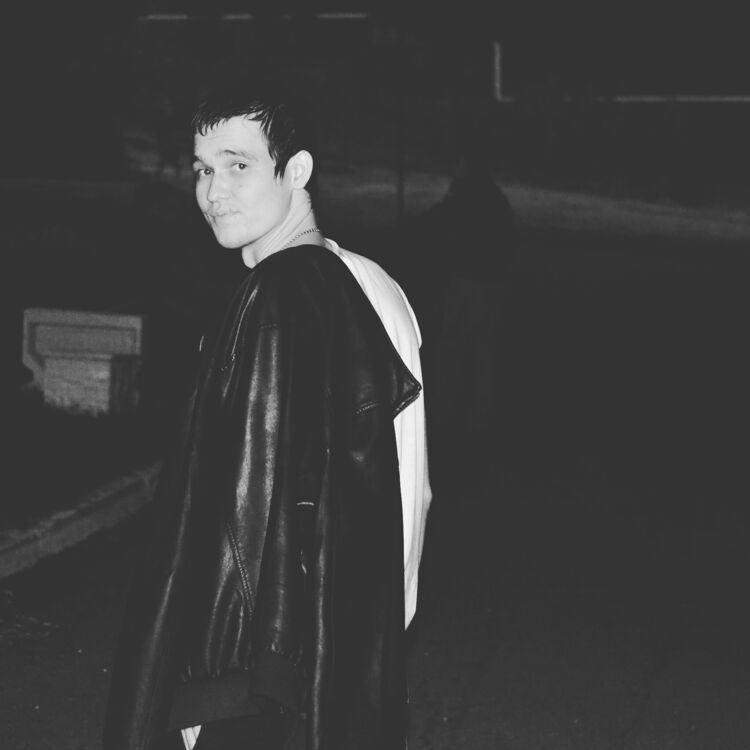 ���� 30435163 ������� �����, 32 ����, ���� ���������� � ����������