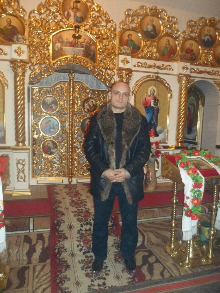  18833413  Aleksandr, 46 ,     