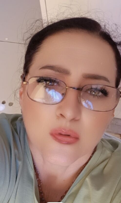  52248273  Hayat, 49 ,    