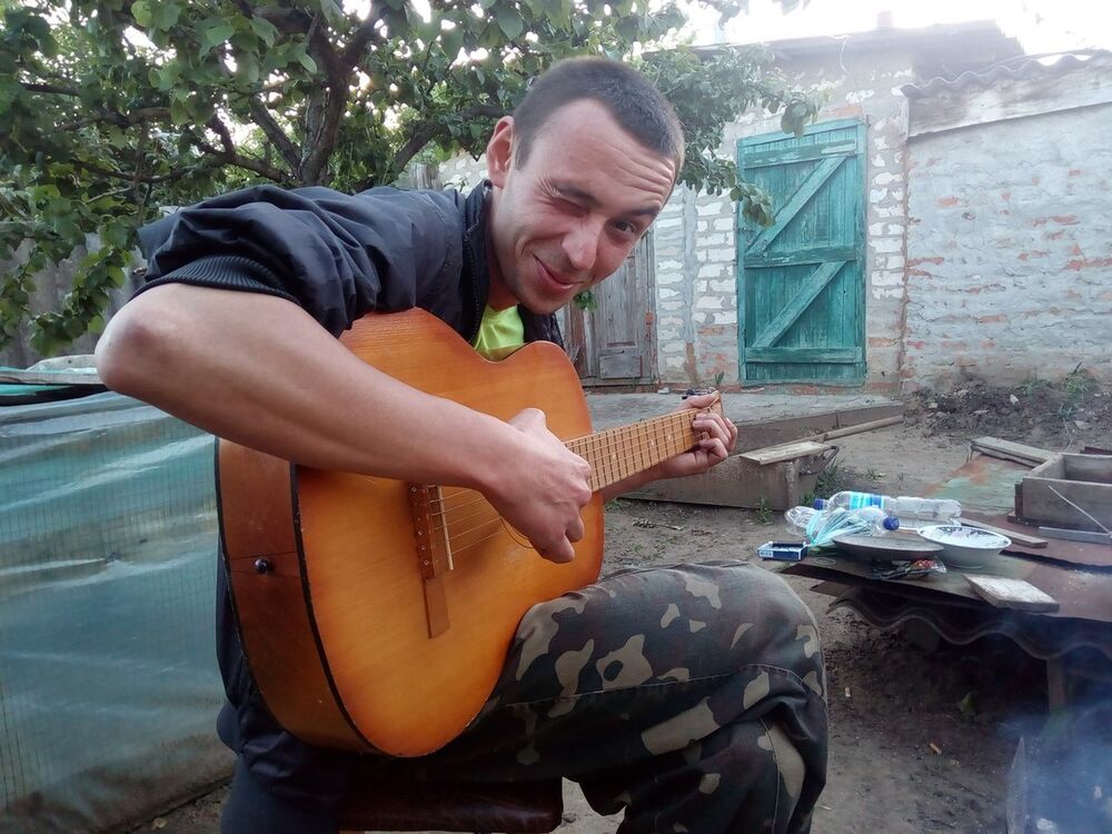  8906283  Deimax, 35 ,    